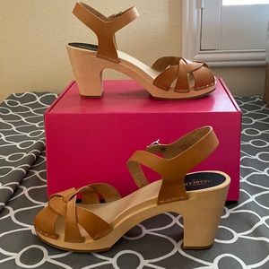 Swedish Hasbeens Tan Leather Sandals/Clogs size 40 - new in box